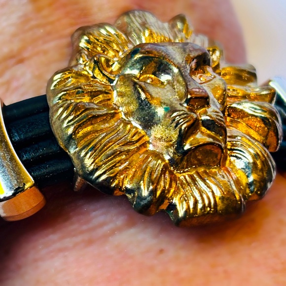 Fine Art Black Leather Gold Metal Bracelet Lion Medusa Designer Runway Vintage - Picture 3 of 12